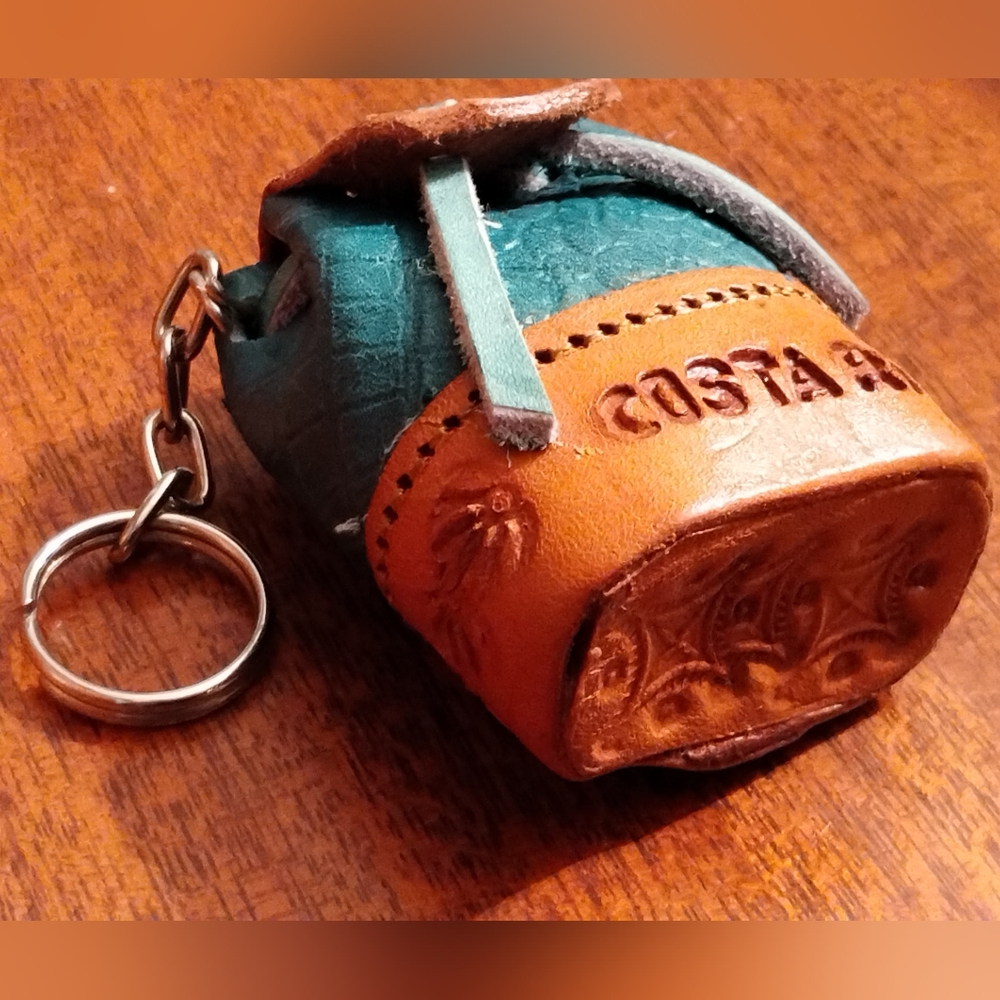 Costa Rica Embossed Leather Keychain - Picture 7 of 12